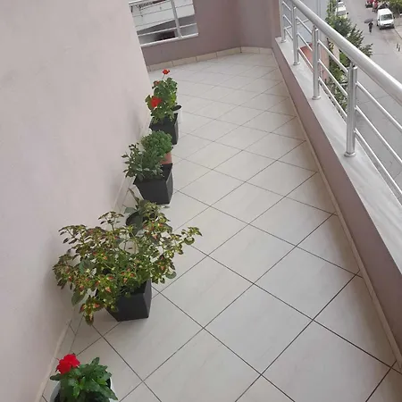 Gega's Appartement Gjirokastër