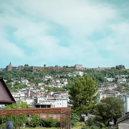 Appartement Gega's *